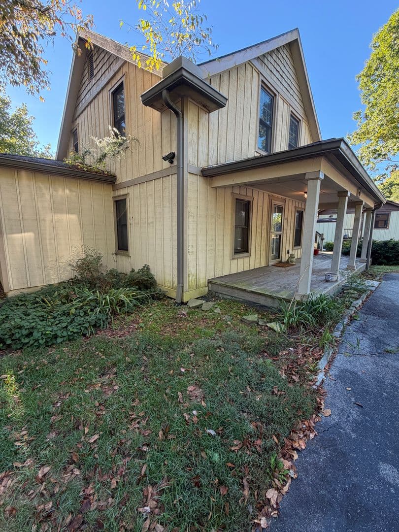 Blowing Rock Apartment: 591 Main Street