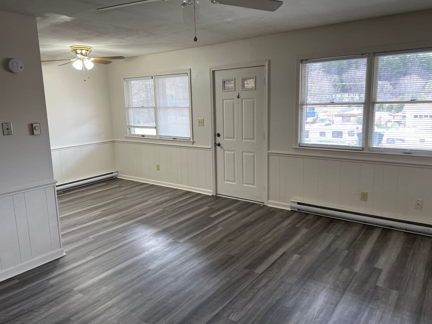Vilas Apartment: 5015 US Hwy 421 N