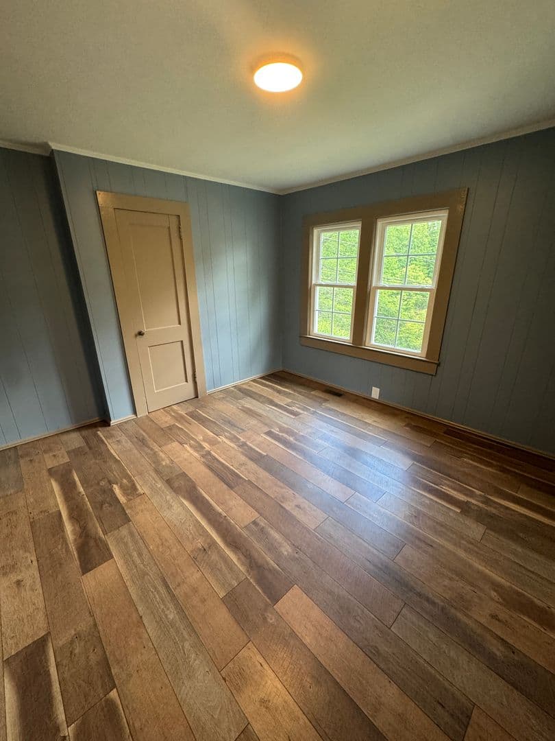 Lenoir House: 2050 Blowing Rock Blvd