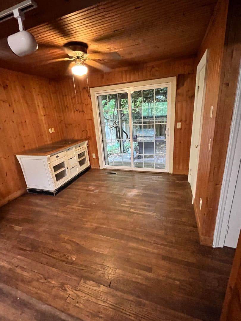 Boone House: 181 Jordan Drive