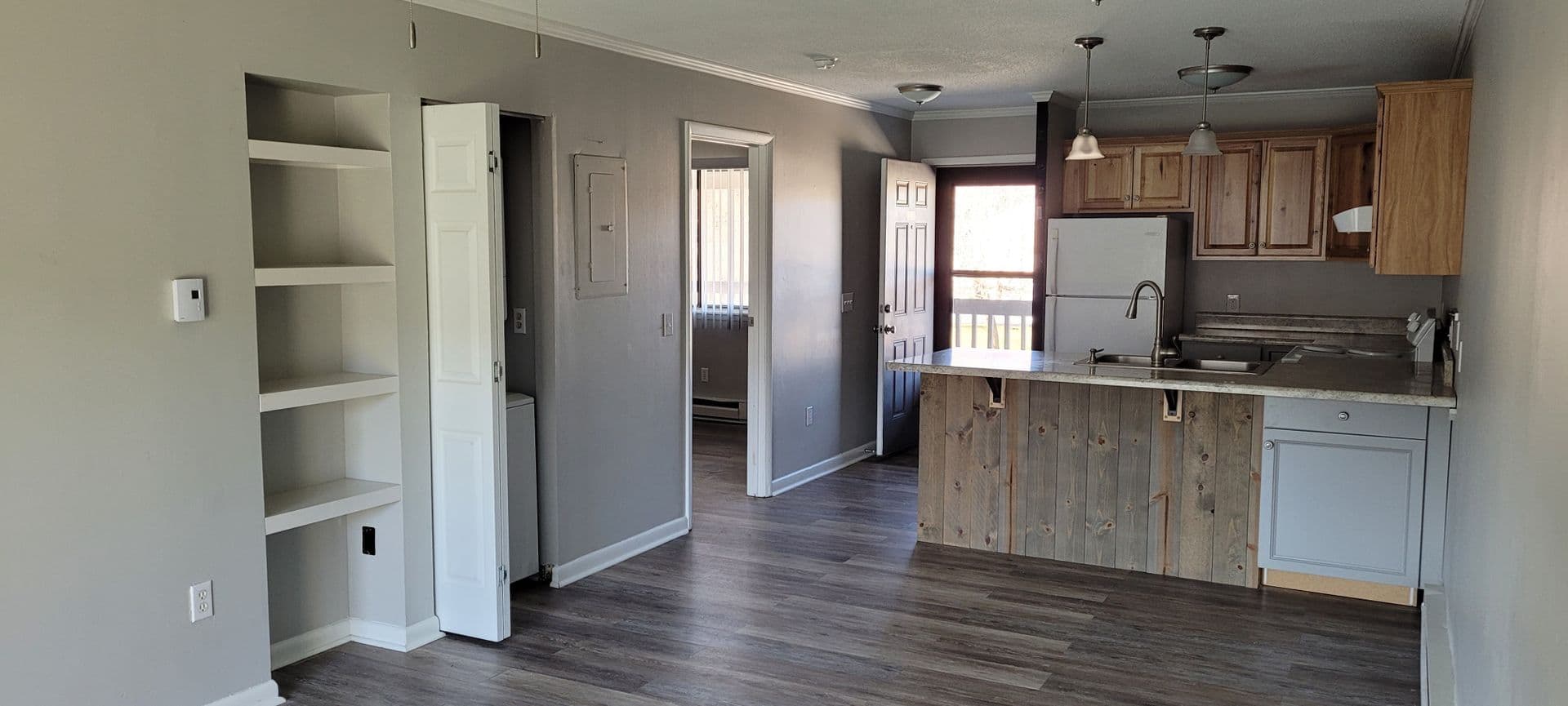 Boone Apartment: 475 Meadowview Drive
