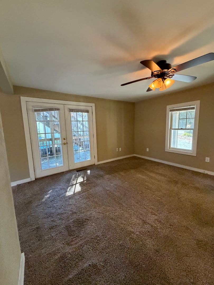 Blowing Rock Apartment: 591 Main Street