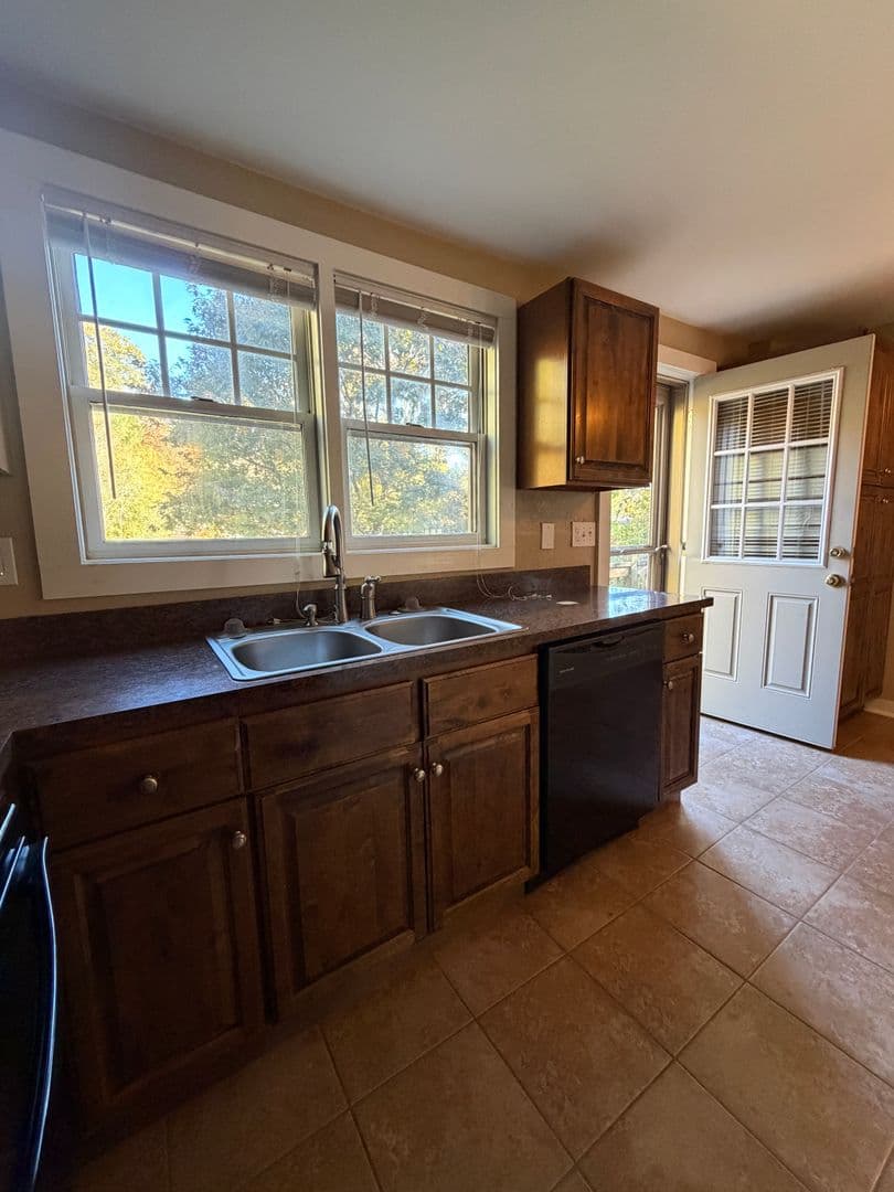 Blowing Rock Apartment: 591 Main Street