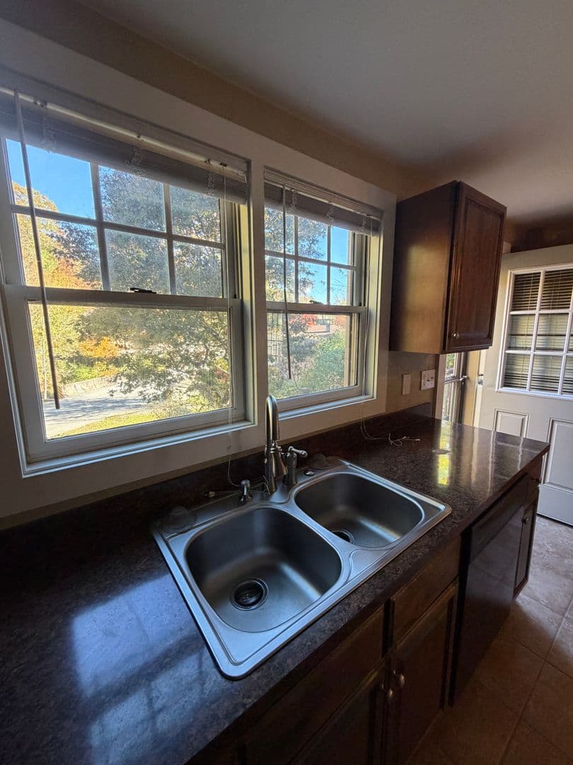 Blowing Rock Apartment: 591 Main Street