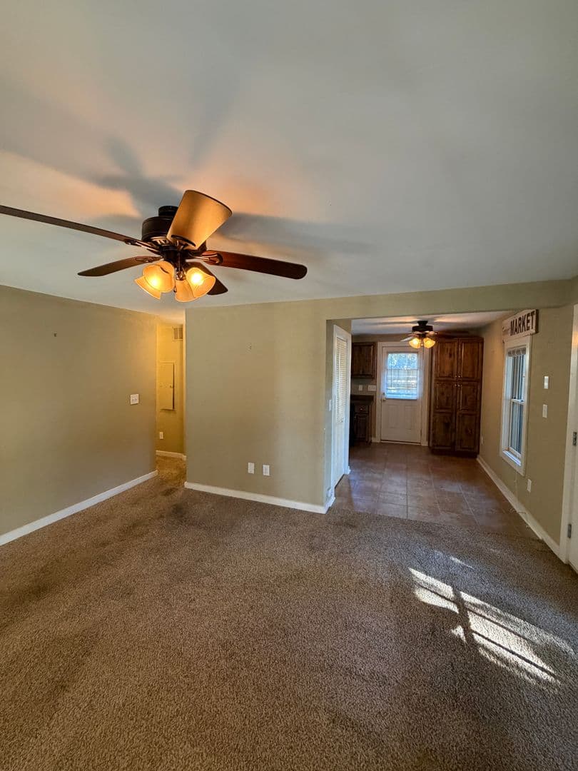 Blowing Rock Apartment: 591 Main Street