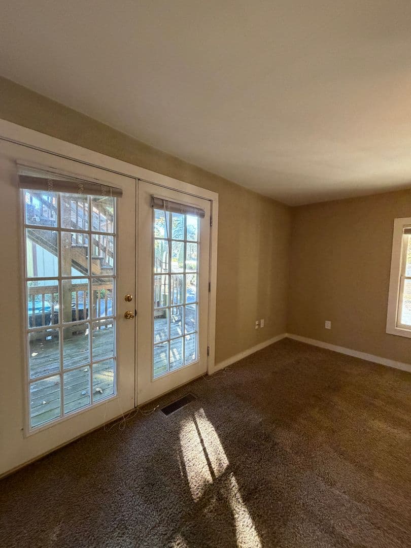 Blowing Rock Apartment: 591 Main Street