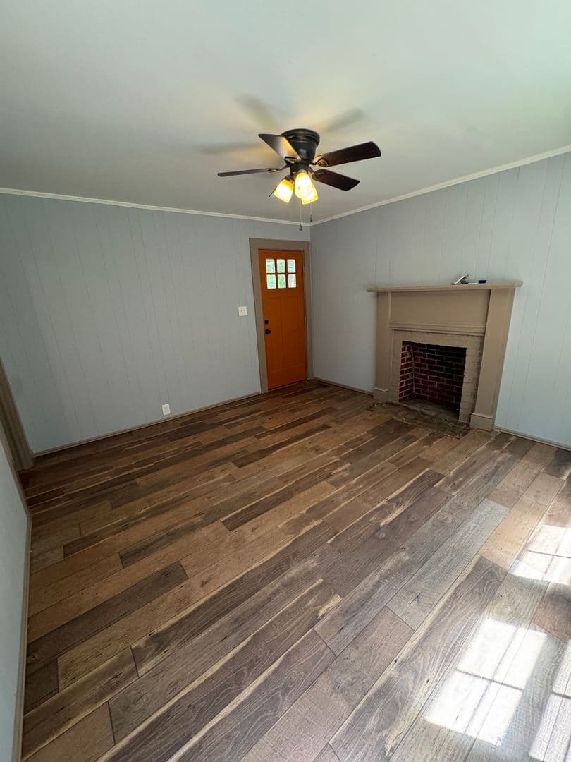 Lenoir House: 2050 Blowing Rock Blvd