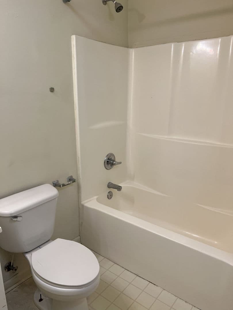 Boone Apartment: 182 Knowles Haven Lane