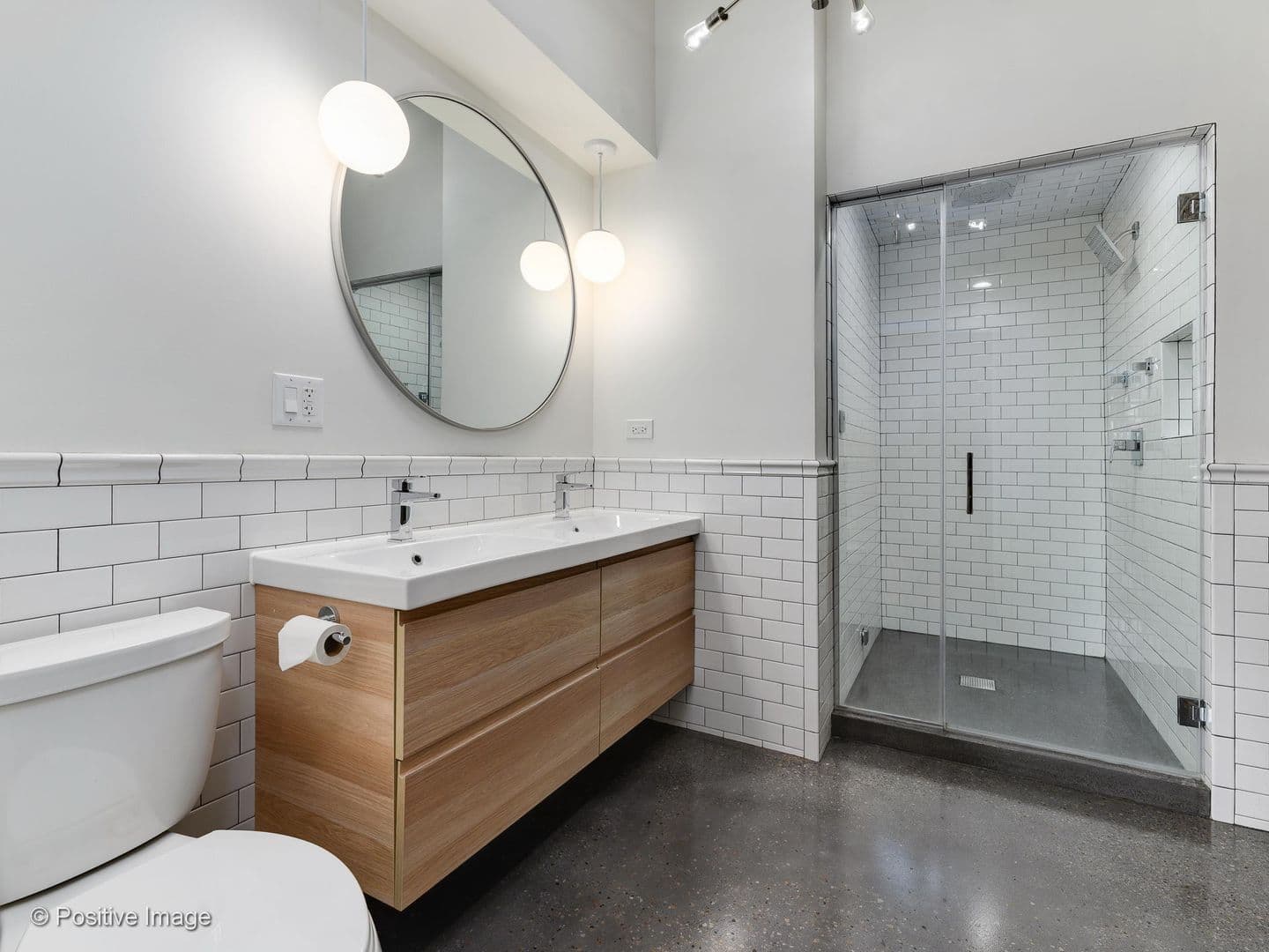 Chicago Apartment: 1618 W Chicago