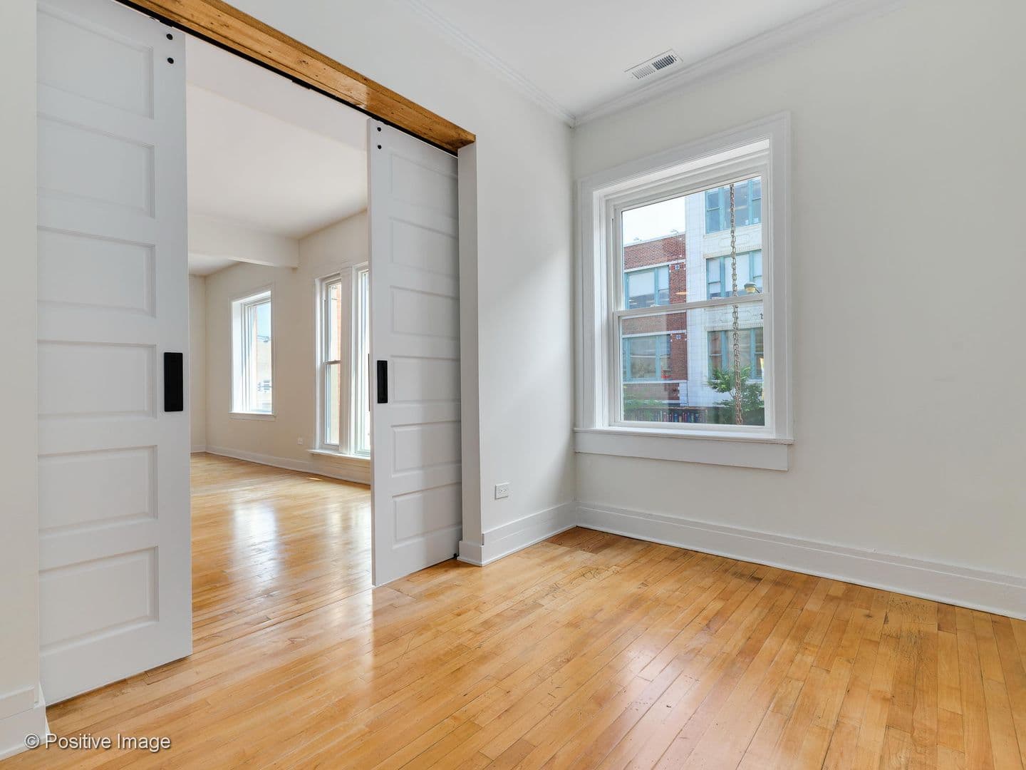 Chicago Apartment: 1618 W Chicago
