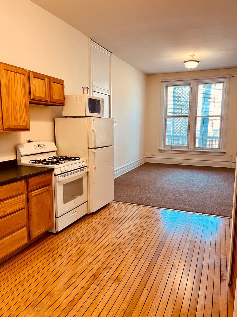 Chicago Apartment: 2148 N. Halsted