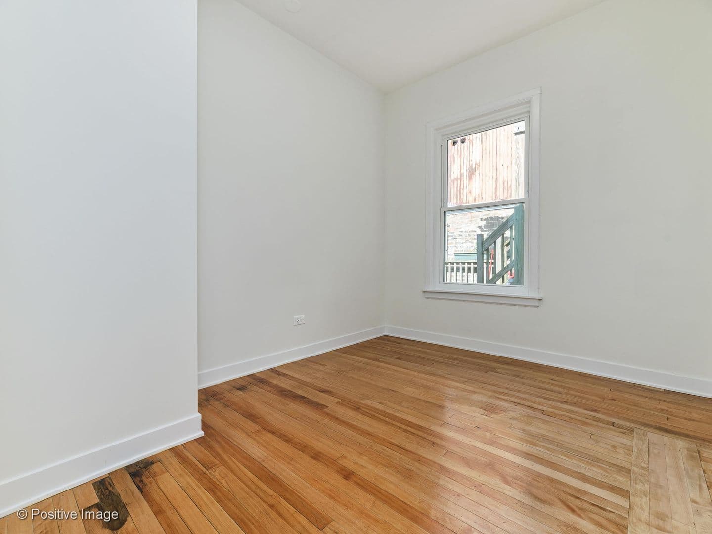 Chicago Apartment: 1618 W Chicago