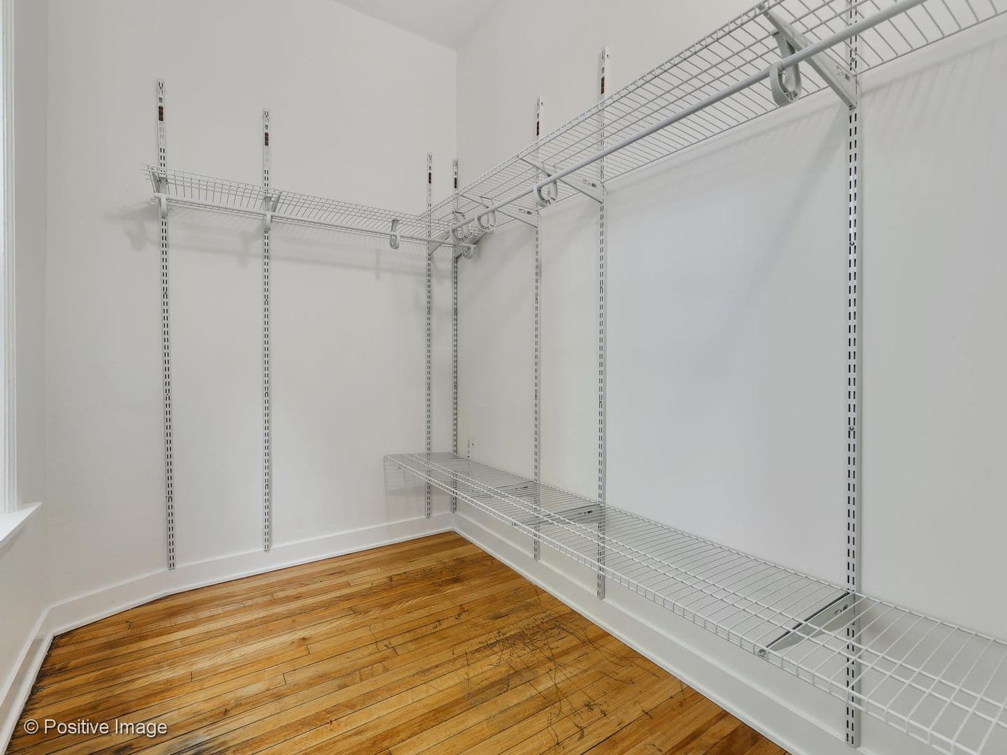 Chicago Apartment: 1618 W Chicago