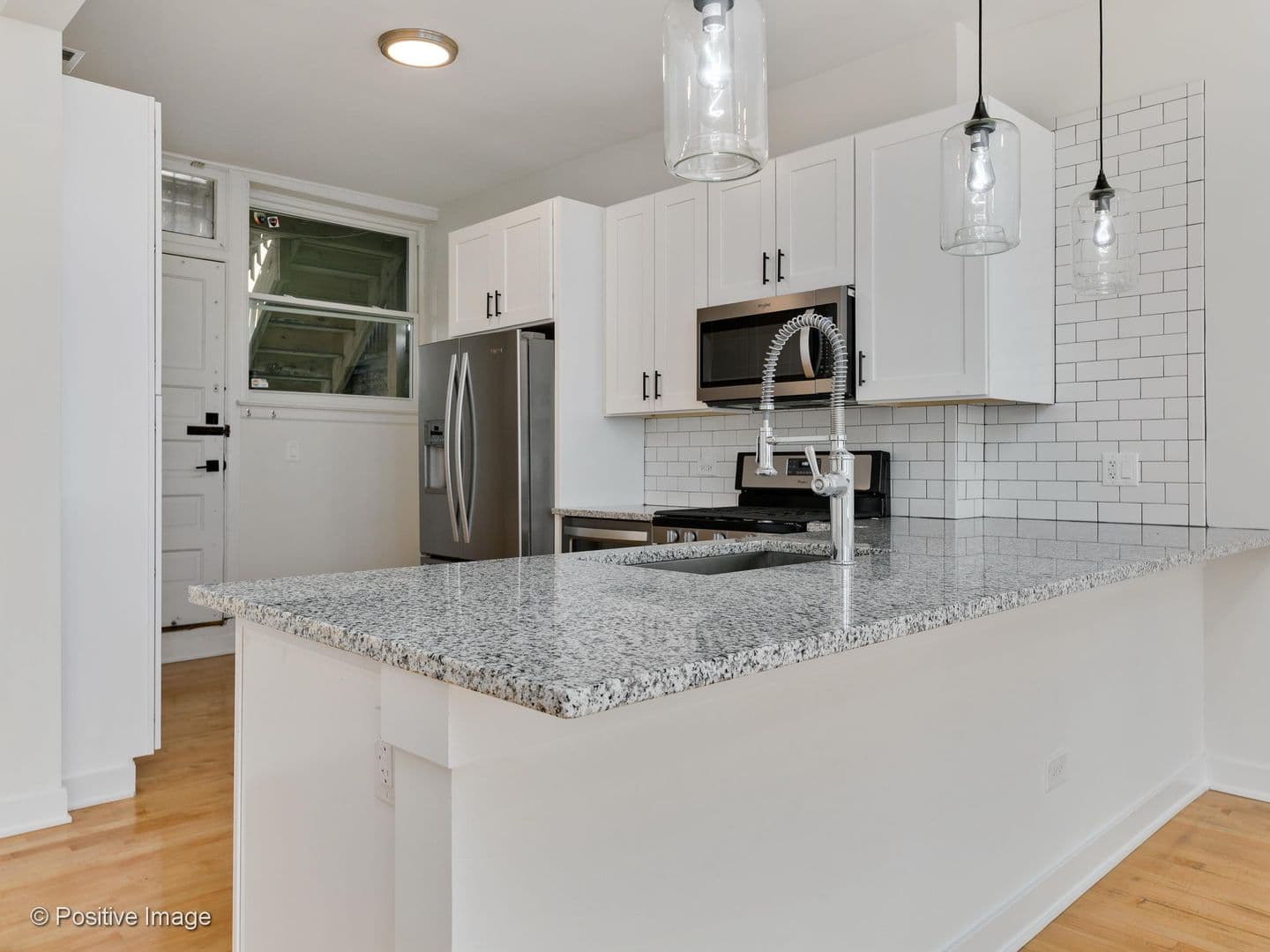 Chicago Apartment: 1618 W Chicago