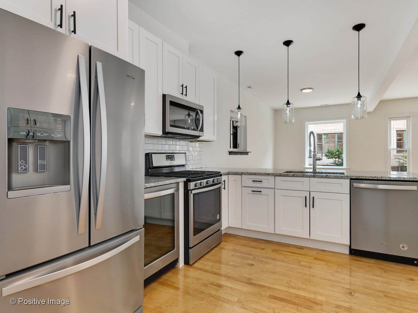 Chicago Apartment: 1618 W Chicago