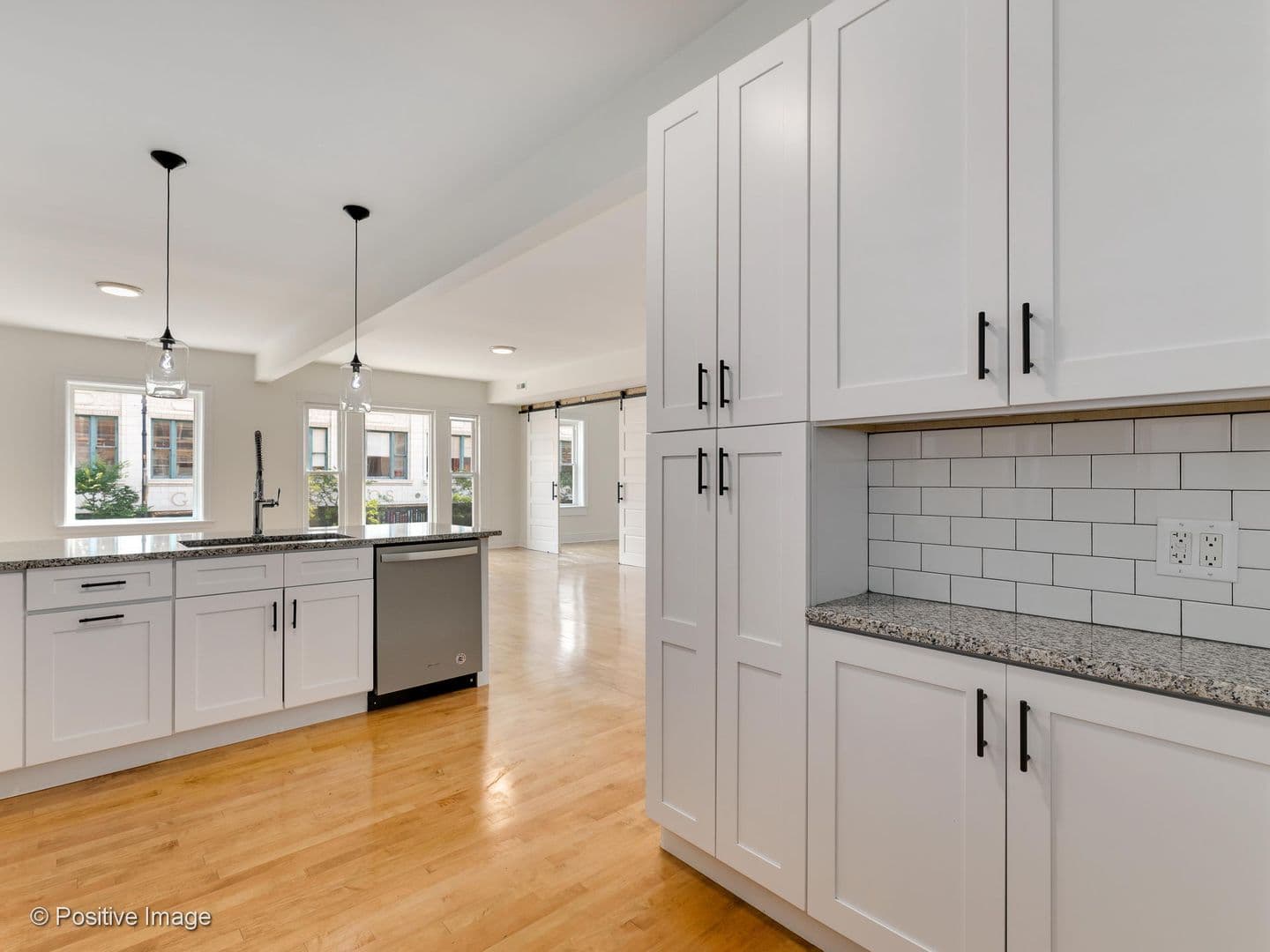 Chicago Apartment: 1618 W Chicago