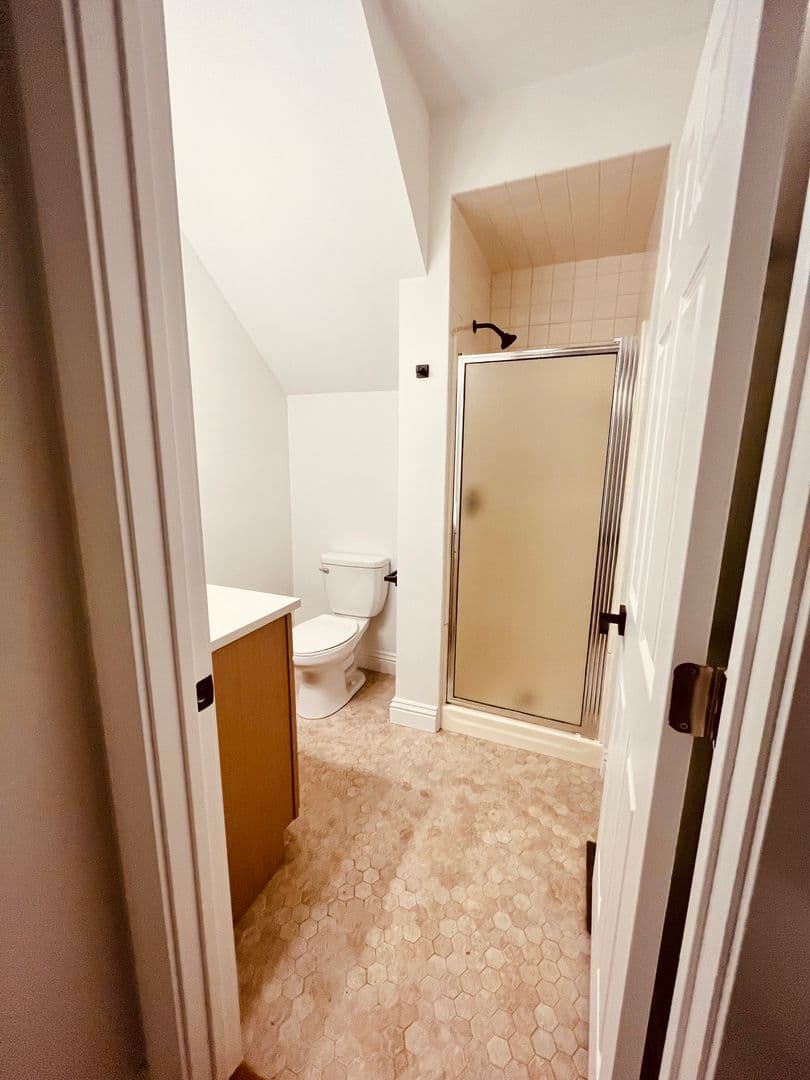 Chicago Apartment: 2306 N. Hoyne