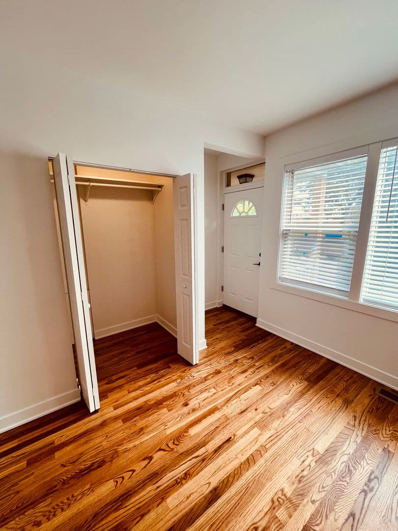 Chicago Apartment: 2306 N. Hoyne