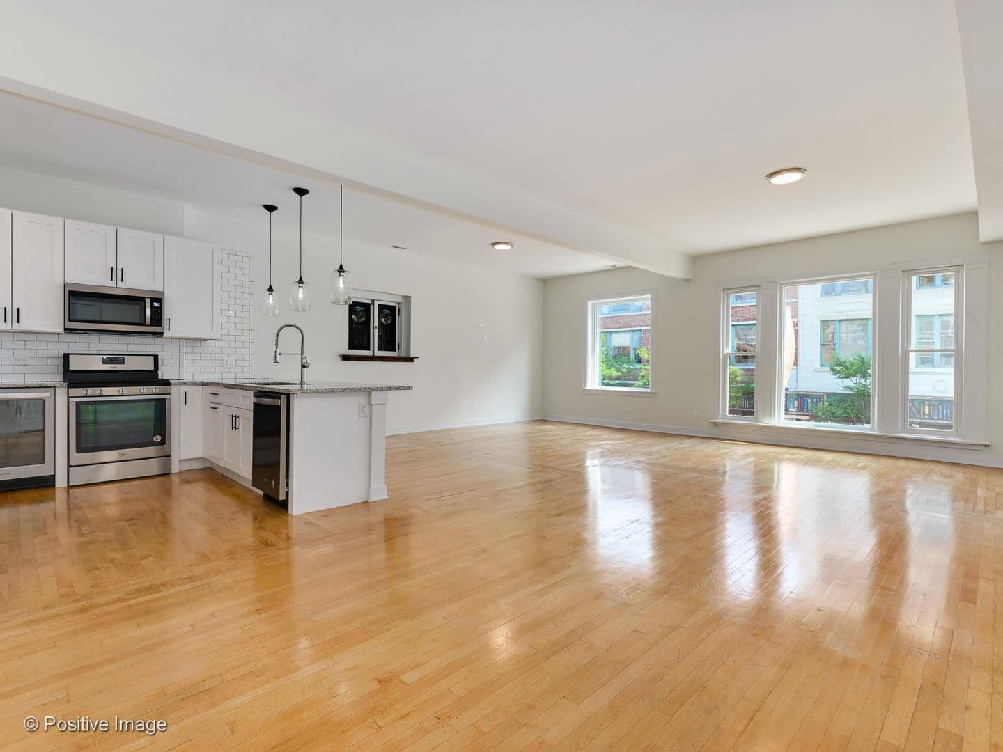 Chicago Apartment: 1618 W Chicago