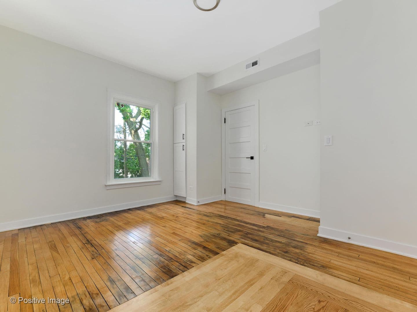 Chicago Apartment: 1618 W Chicago