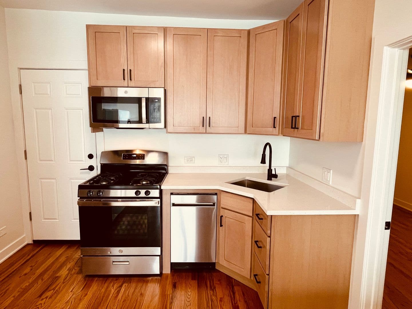 Chicago Apartment: 2306 N. Hoyne