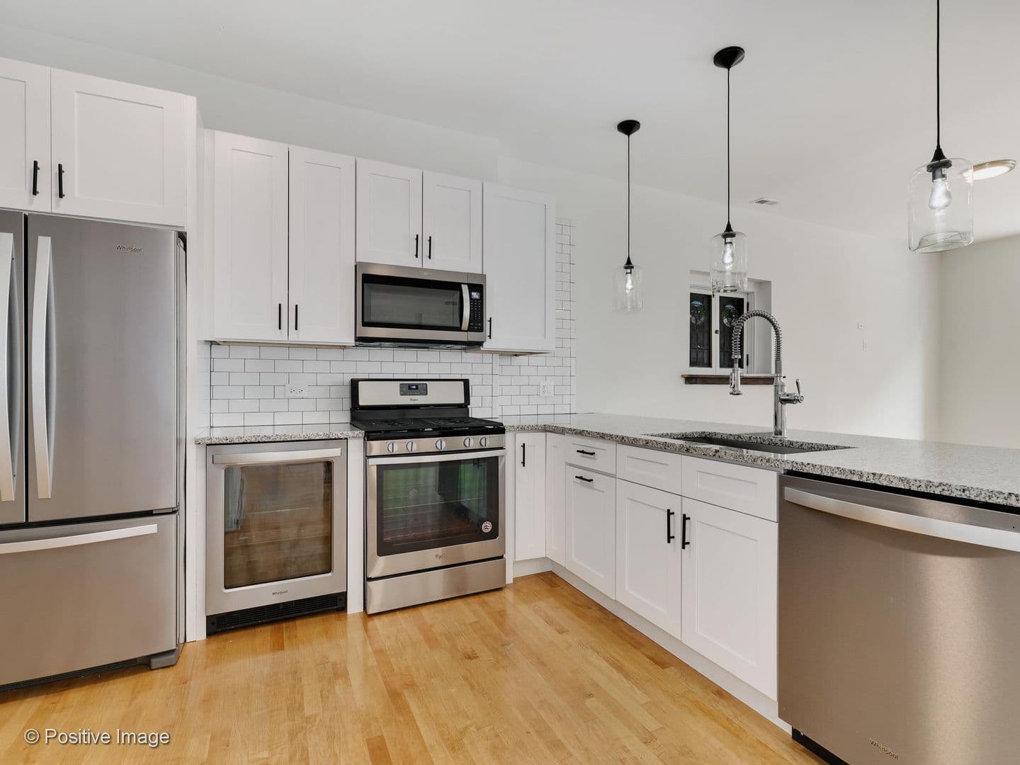 Chicago Apartment: 1618 W Chicago