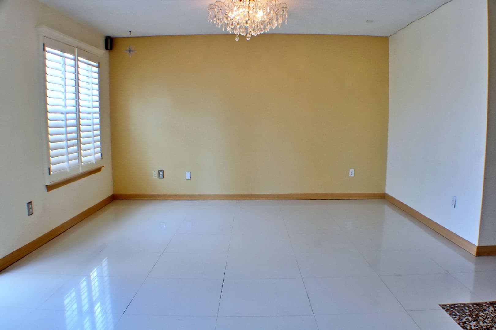 El Paso House: 6244 Kings Bridge Dr