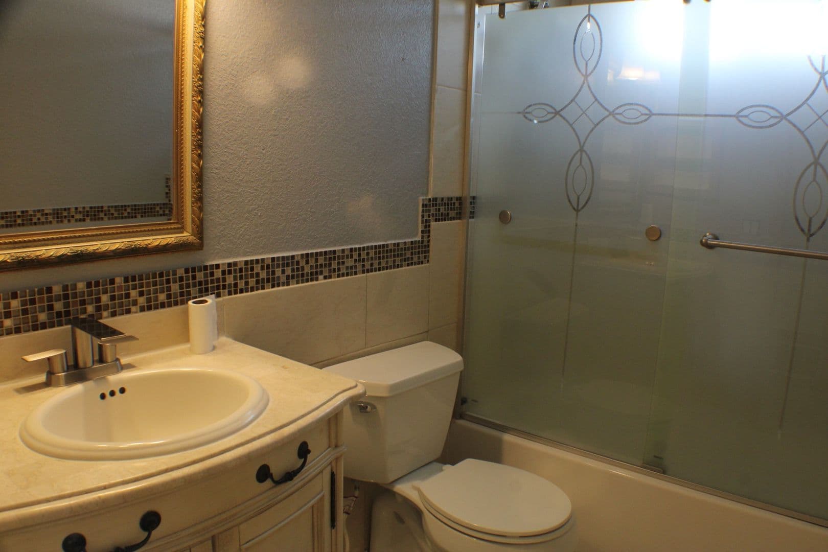 El Paso House: 6244 Kings Bridge Dr