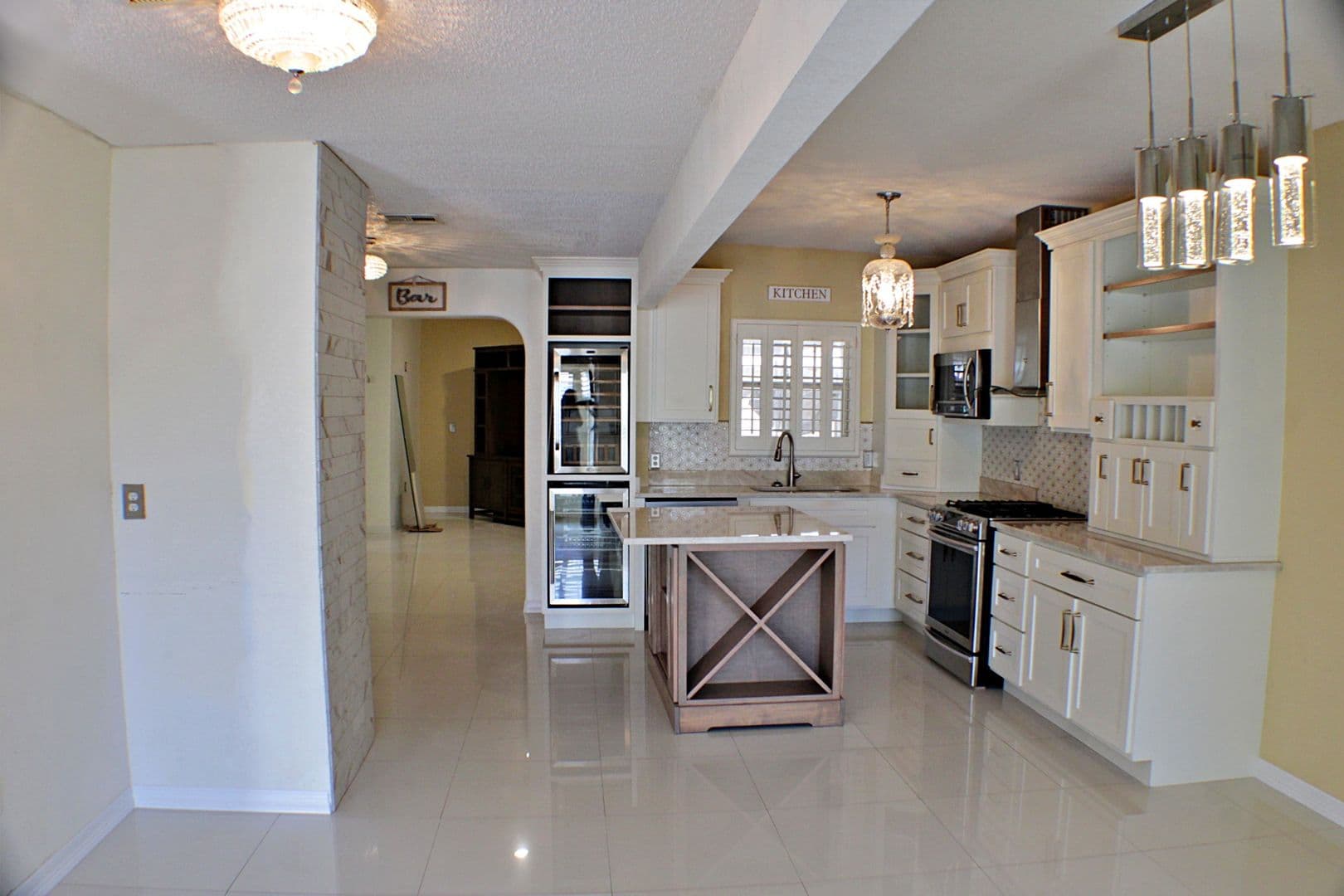 El Paso House: 6244 Kings Bridge Dr