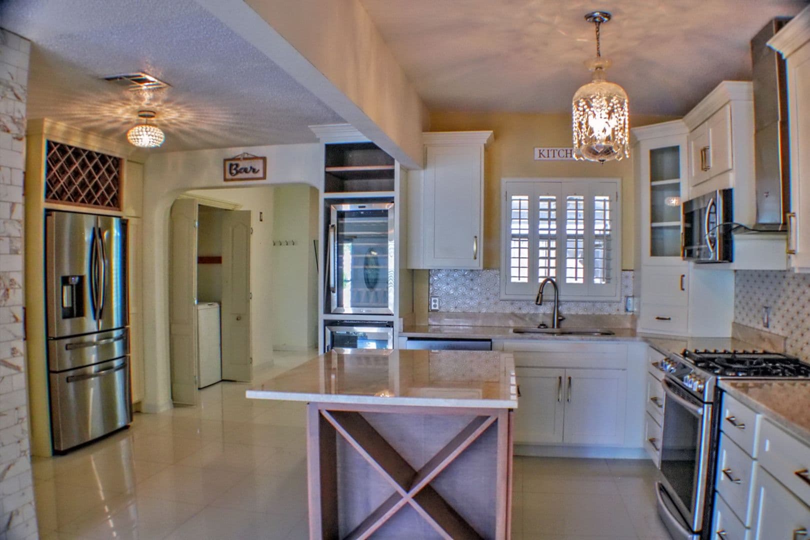 El Paso House: 6244 Kings Bridge Dr