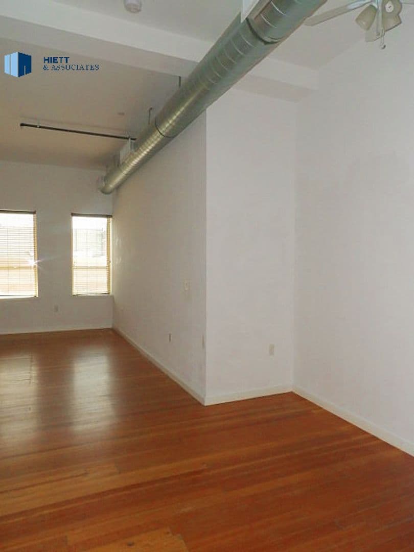El Paso Apartment: 120 S. Stanton St.
