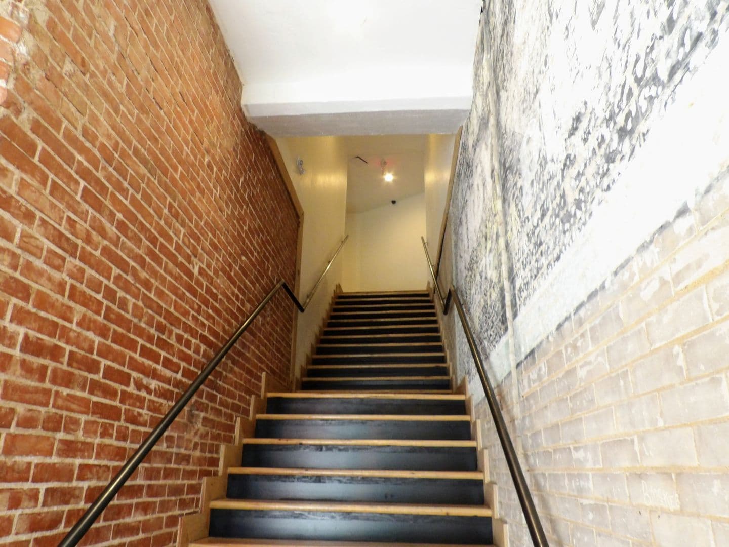 El Paso Apartment: 801 N Piedras St