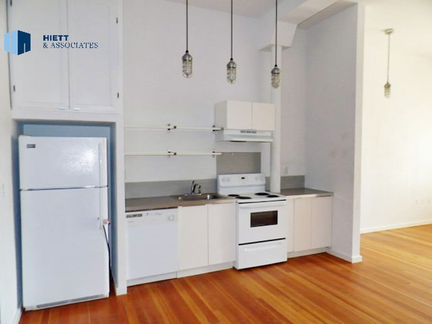 El Paso Apartment: 120 S. Stanton St.