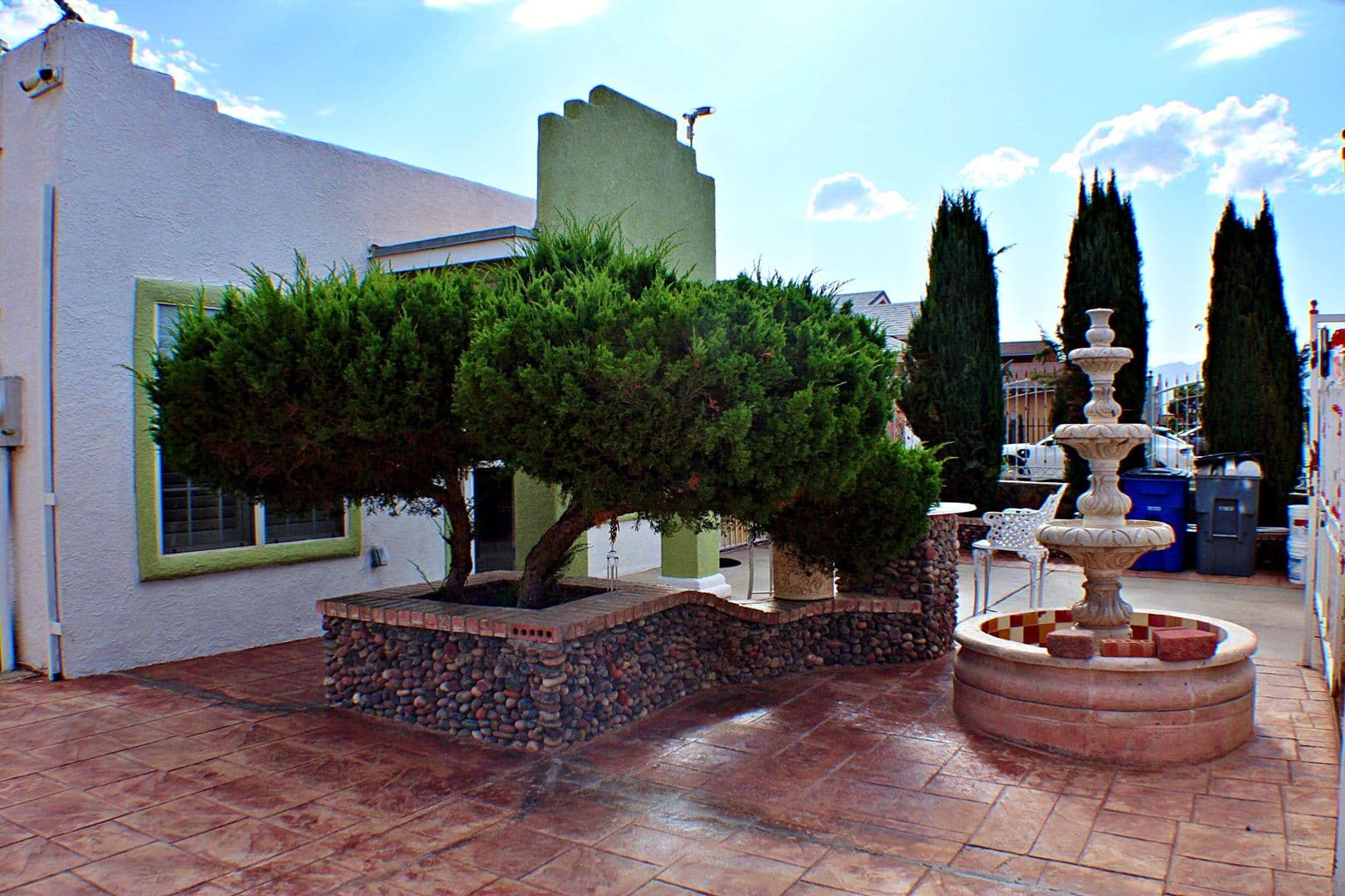 El Paso House: 6244 Kings Bridge Dr