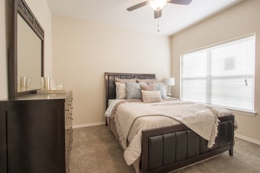 El Paso Apartment: 500 S Yarbrough Drive