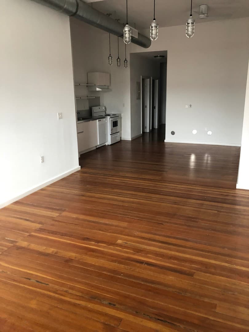 El Paso Apartment: 120 S. Stanton St.