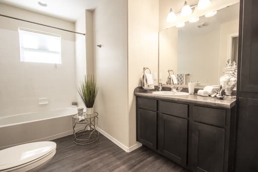 El Paso Apartment: 500 S Yarbrough Drive