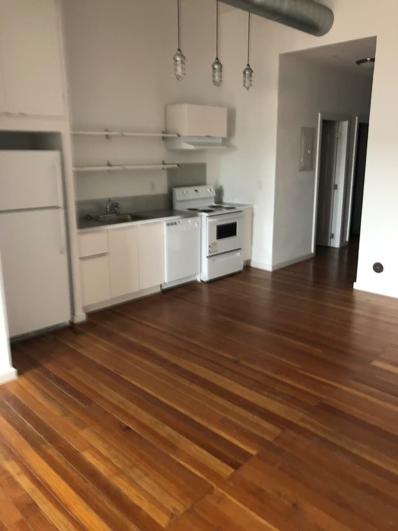 El Paso Apartment: 120 S. Stanton St.