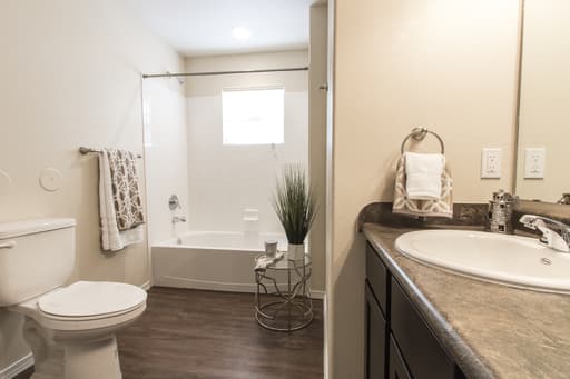 El Paso Apartment: 500 S Yarbrough Drive
