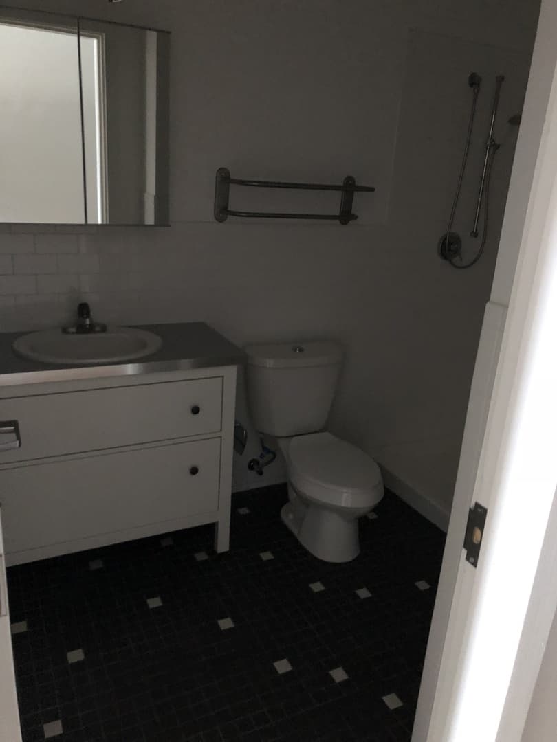 El Paso Apartment: 120 S. Stanton St.