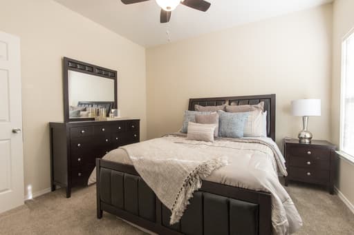 El Paso Apartment: 500 S Yarbrough Drive