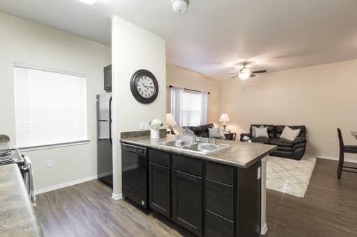 El Paso Apartment: 500 S Yarbrough Drive