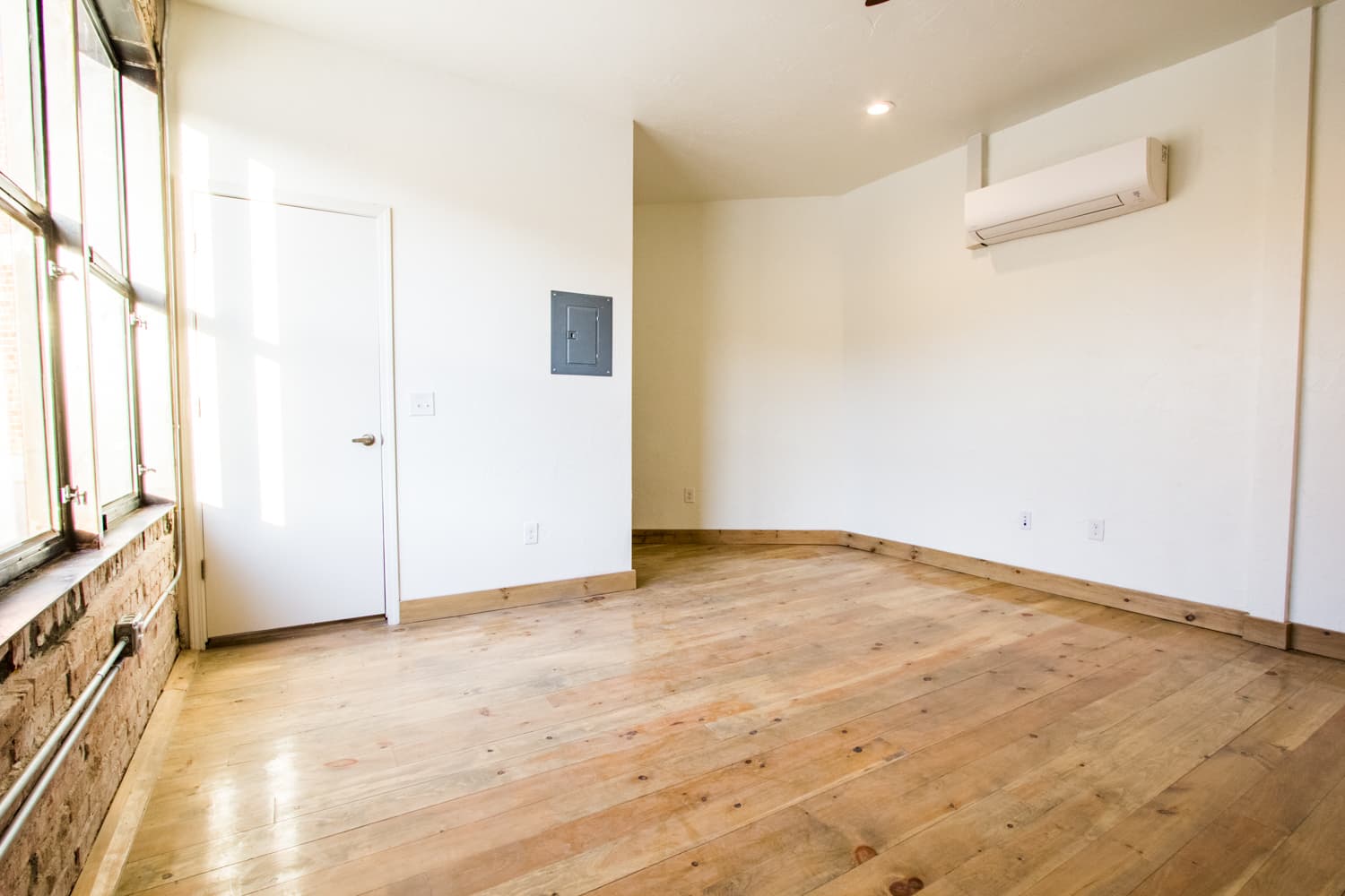 El Paso Apartment: 801 N Piedras St