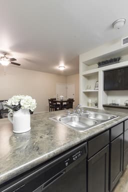 El Paso Apartment: 500 S Yarbrough Drive