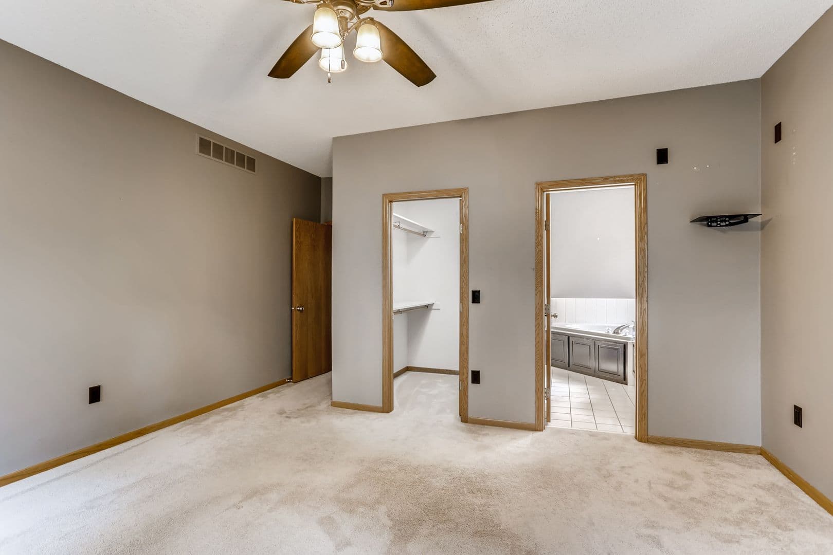 Lino Lakes House: 1510 Pheasant Hills Drive