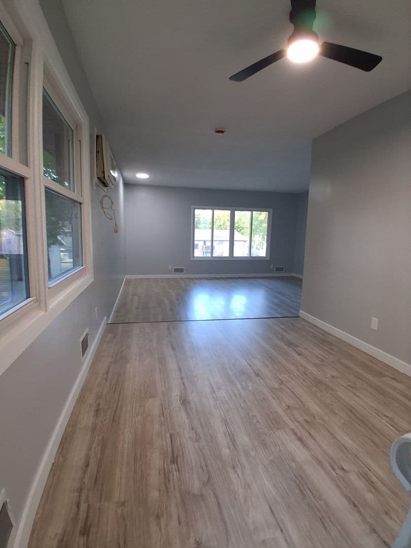 Mound House: 5019 Shoreline Drive