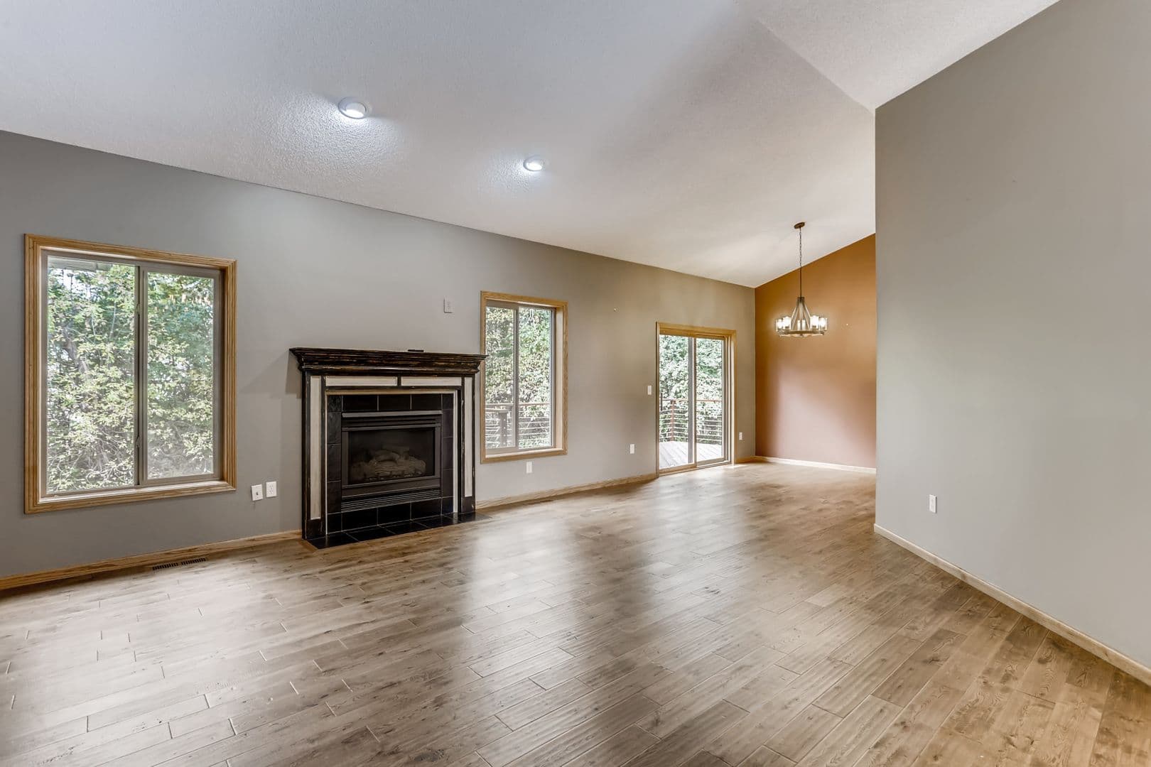 Lino Lakes House: 1510 Pheasant Hills Drive