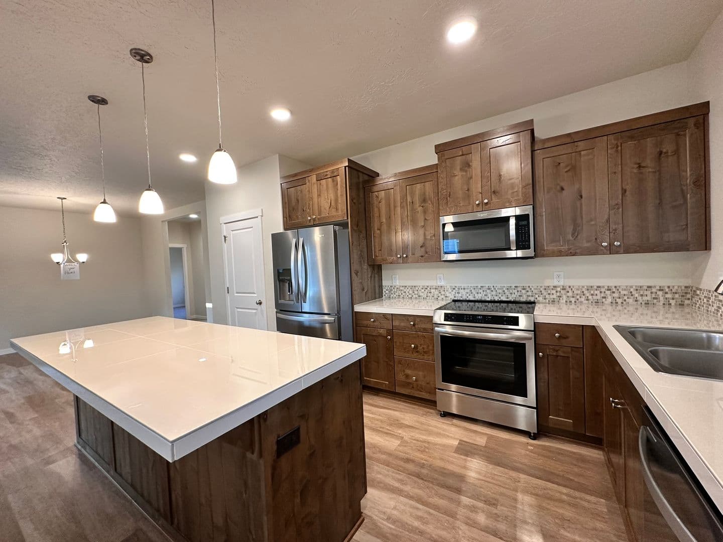 Prineville House: 742 NE Union Loop