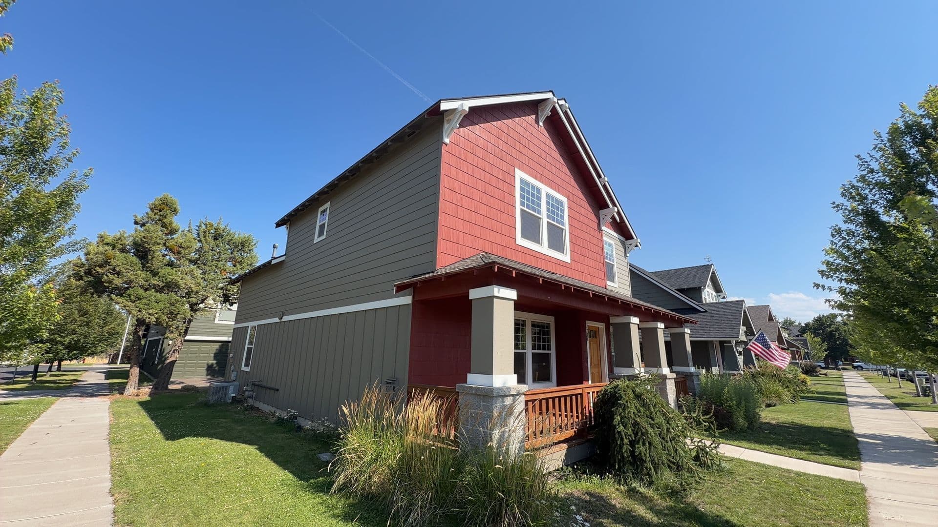 Bend House: 2728 NE Black Oak Place