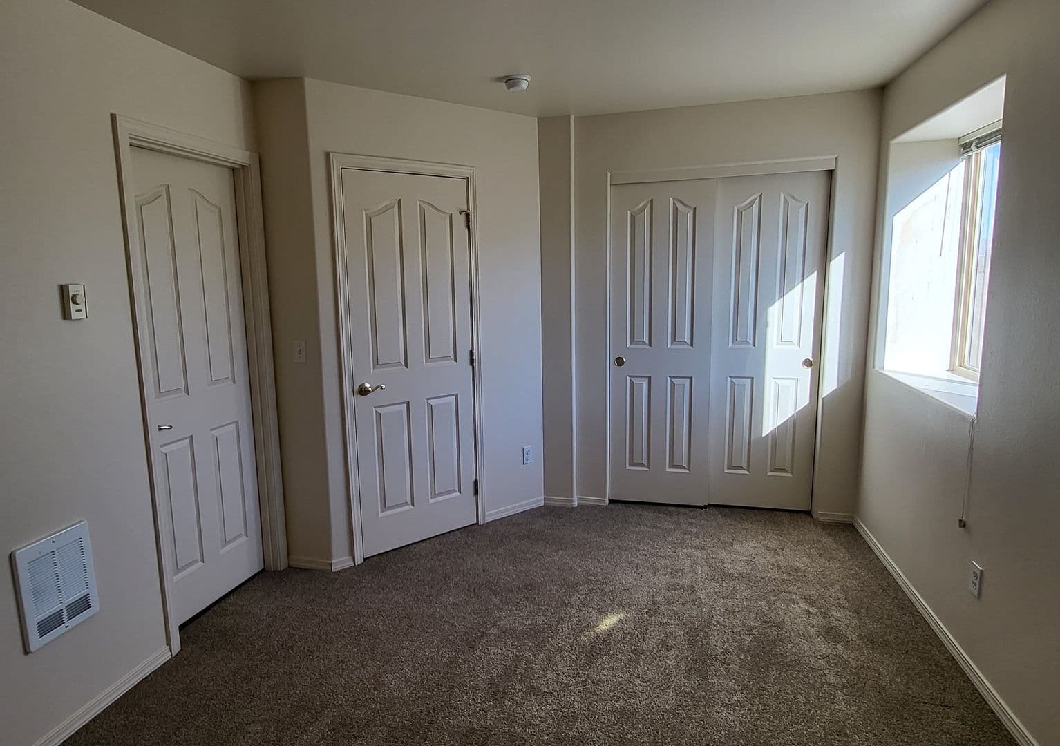 Redmond Townhome: 2012-2038 SW Salmon Ave